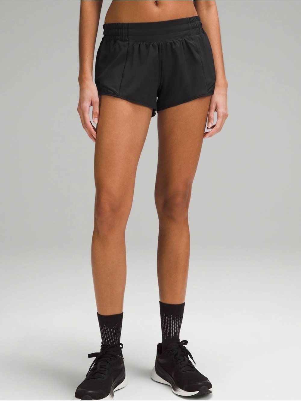 lululemon Hotty Hot Low-Rise Lined Short
2.5'